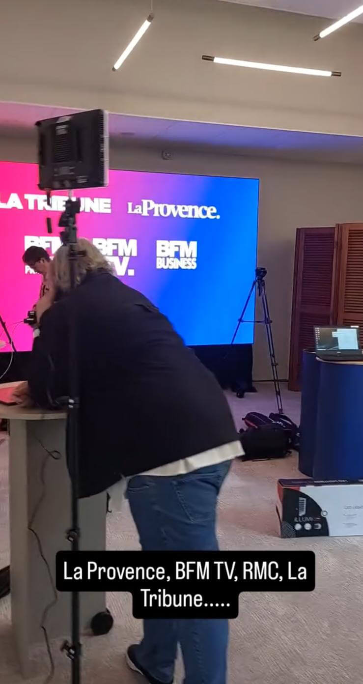 Location écran led au World Trade Center Marseille Provence